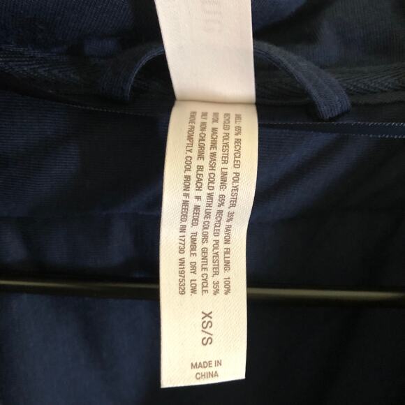 Auden NWT Women's Short Quilted Robe Blue Quilted Robe Size XS/S - Picture 4 of 9